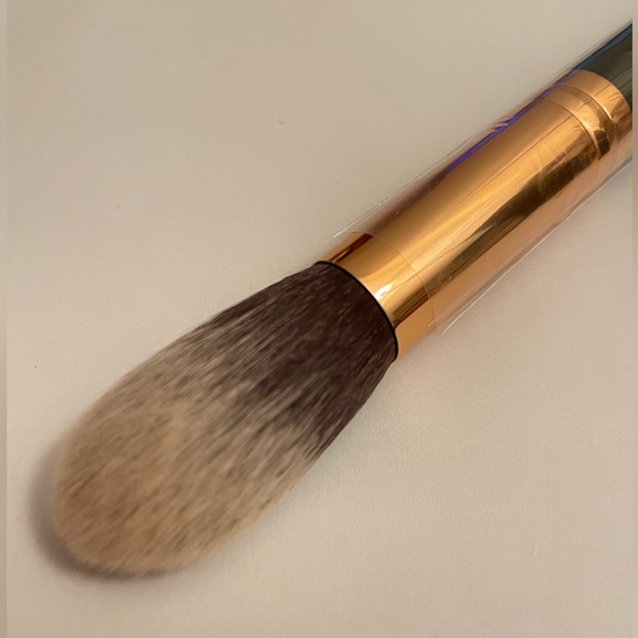 Morphe R3 Precision Pointed Contour Brush NWOT - Picture 3 of 6